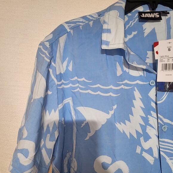 Jaws button down short sleeve shirt men's small - Picture 4 of 6